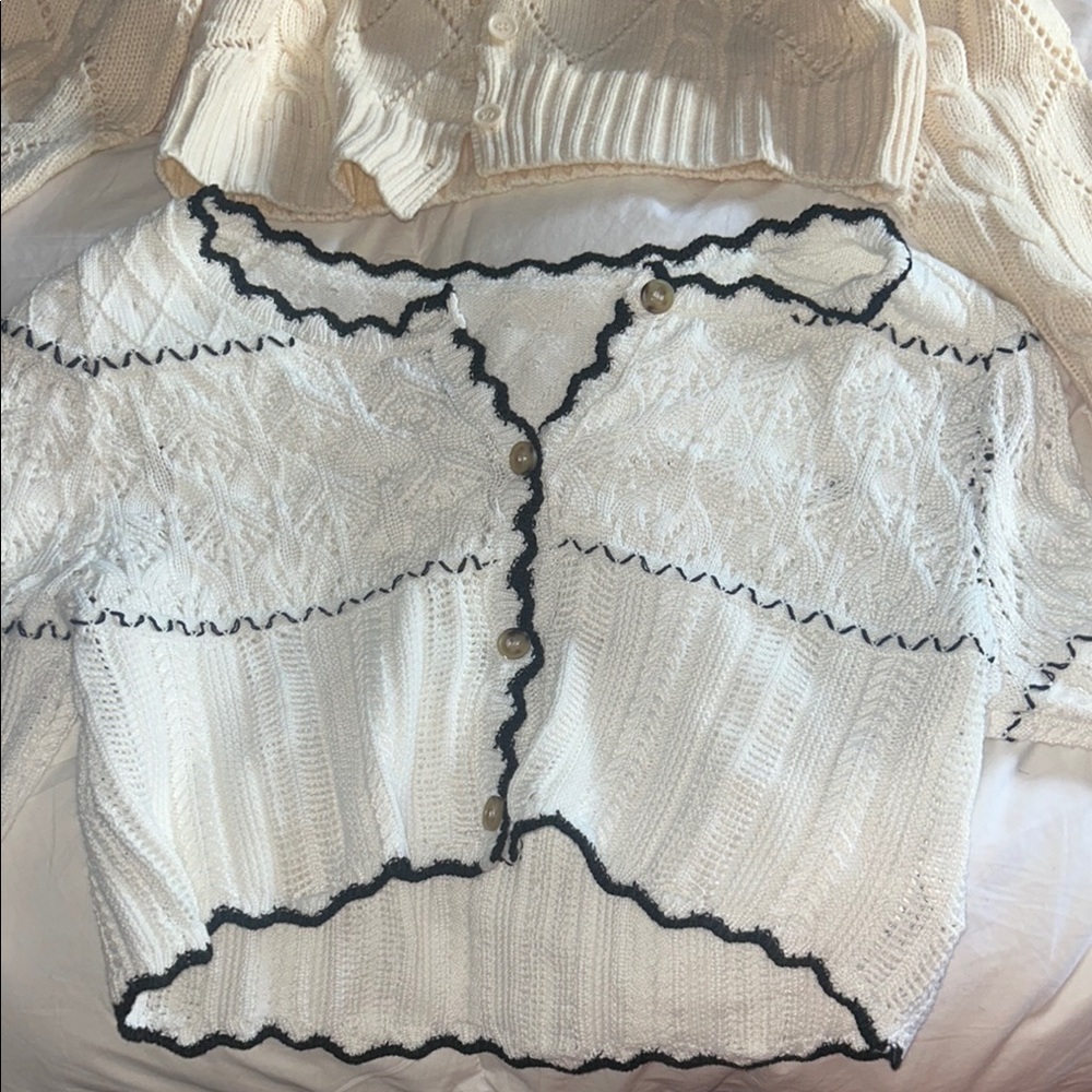 Commense Cardigans - Picture 3 of 4
